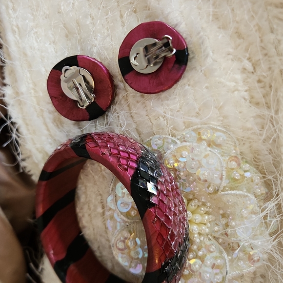 🌺Stunning VTG Barkhor India glass overlay Bracelet/Clip Earrings Pink/Black - Picture 7 of 8